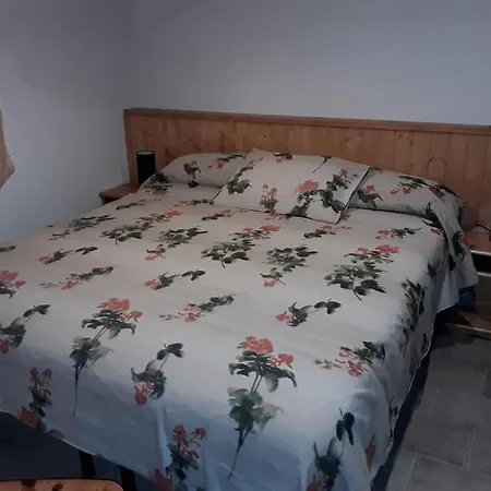 Tana Della Volpe 1 Apartment